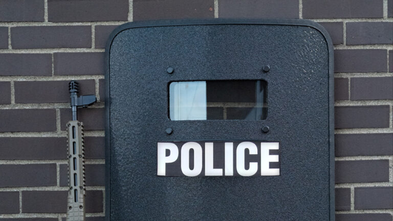 HighCom Armor Bellfire Shield for Police with Viewport